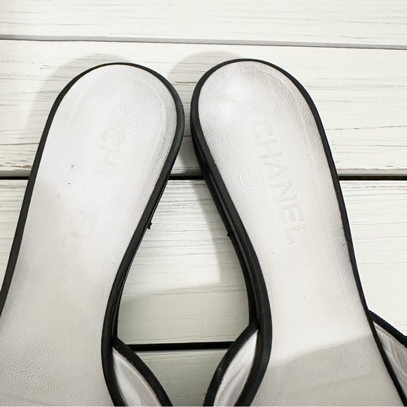 Chanel CC Logo Stripe Black and White Mules Slip On Sandals 39.5 - Picture 4 of 13